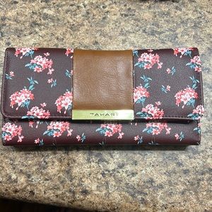 Tahari wallet